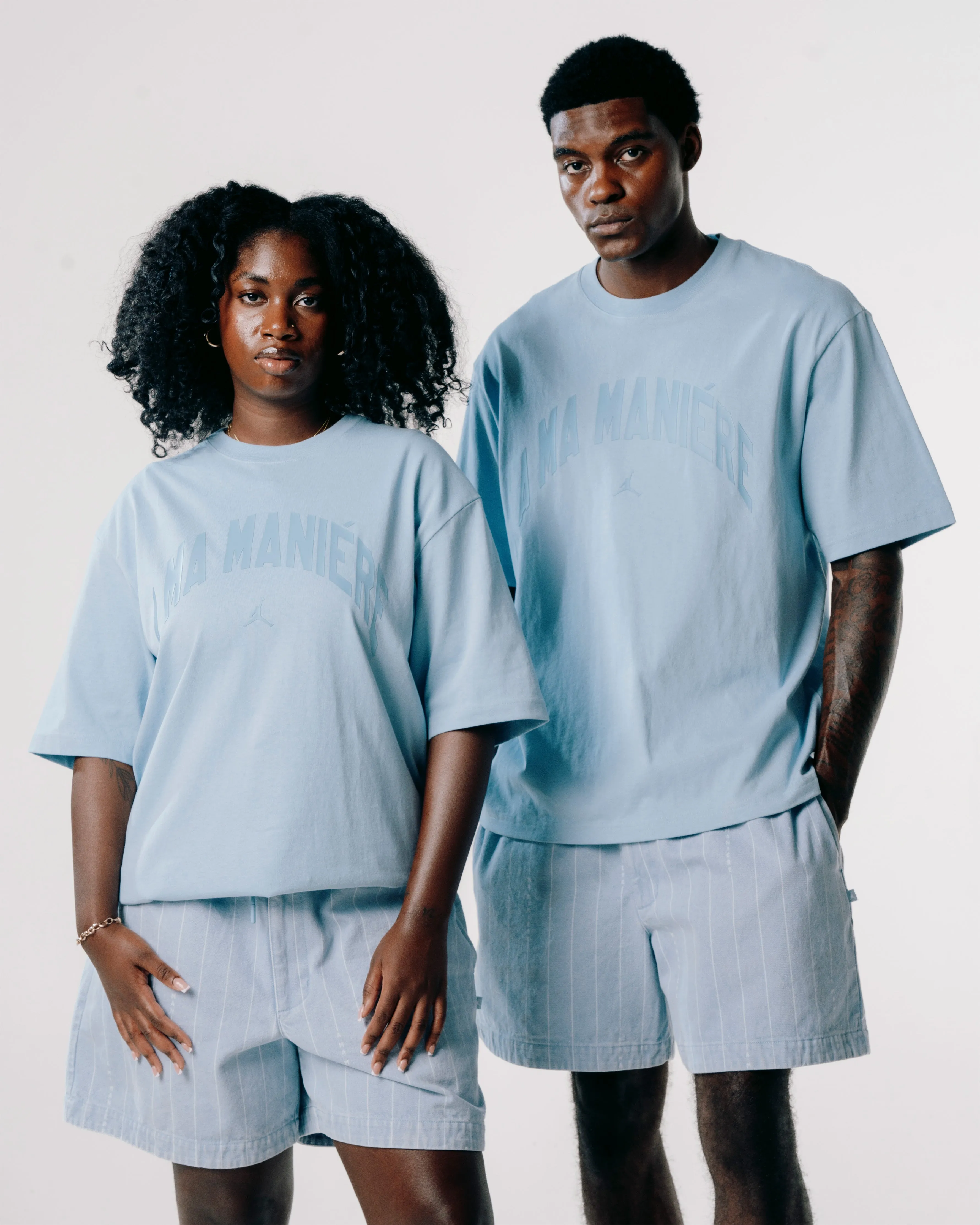 Ein A MA MANIÉRE T-Shirt