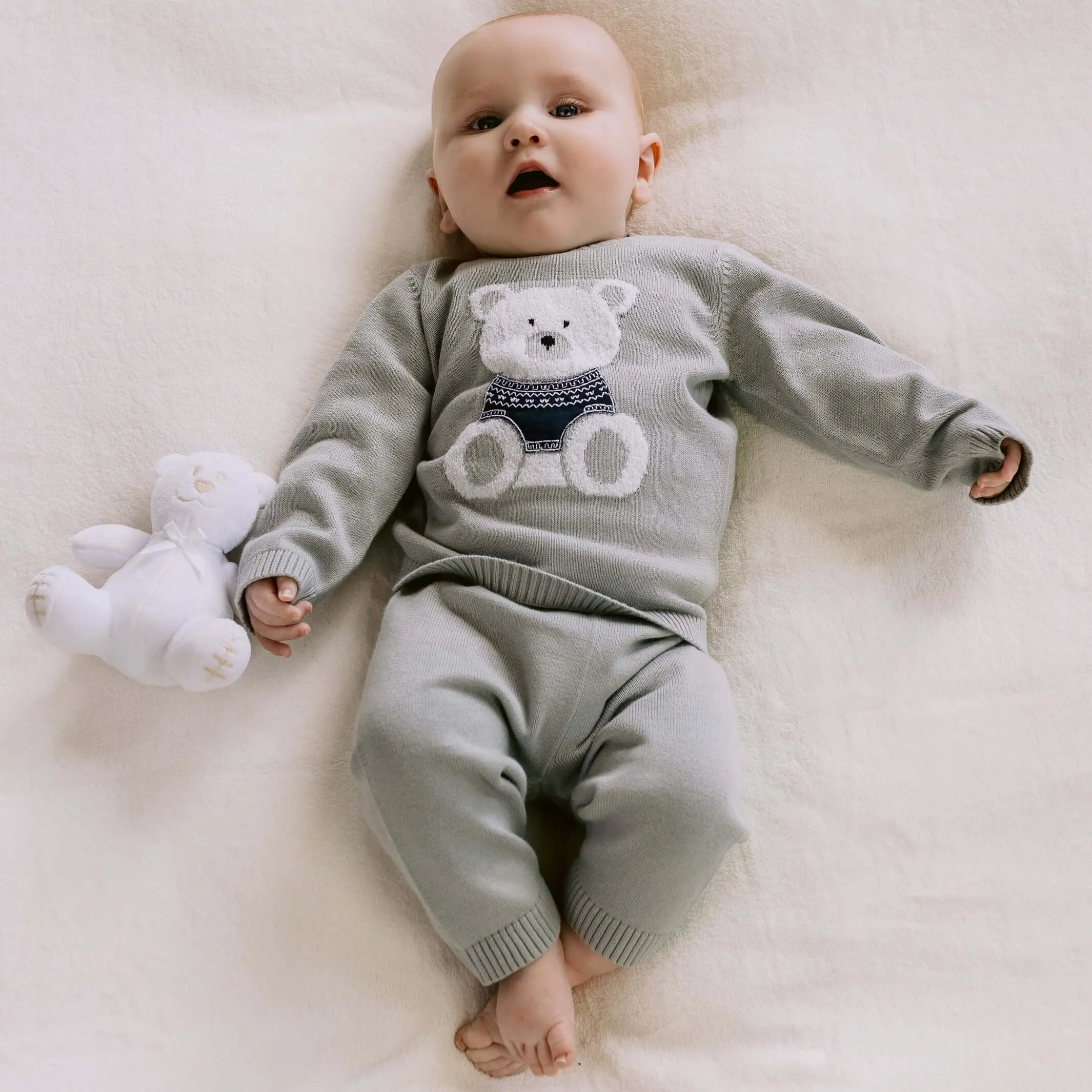 Grauer Strick-Set Enzo für Babyjungen