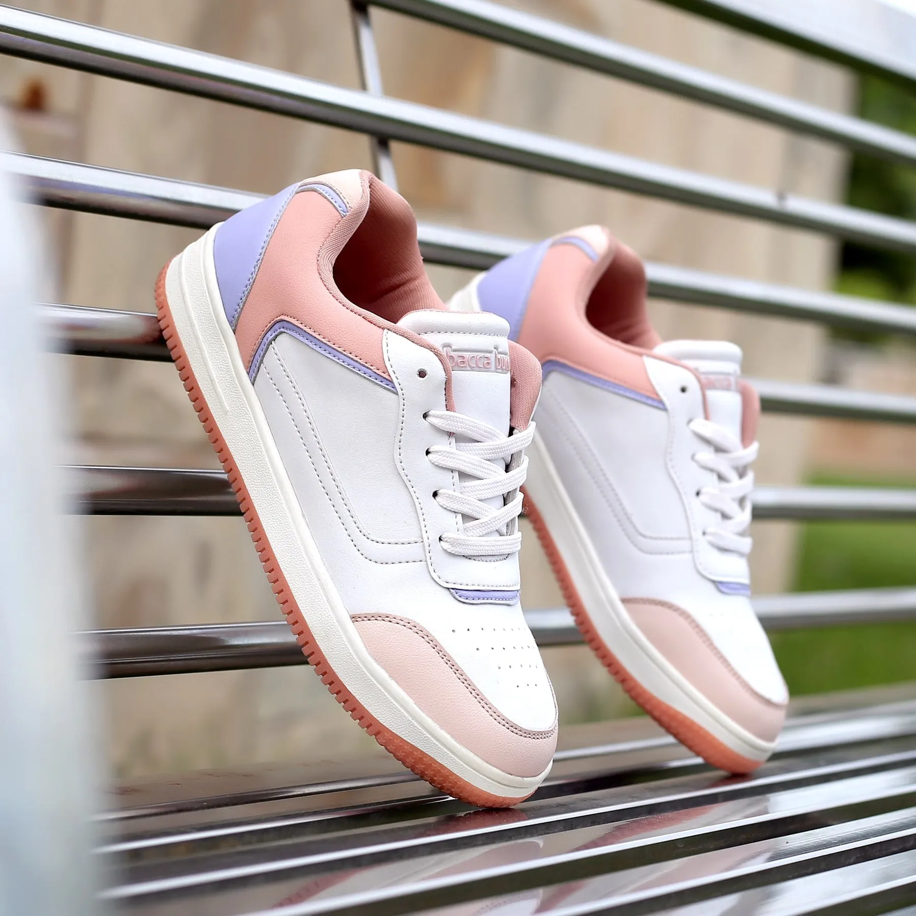 Bacca Bucci NAOMI Flache Sneaker mit niedrigem Schaft für Damen