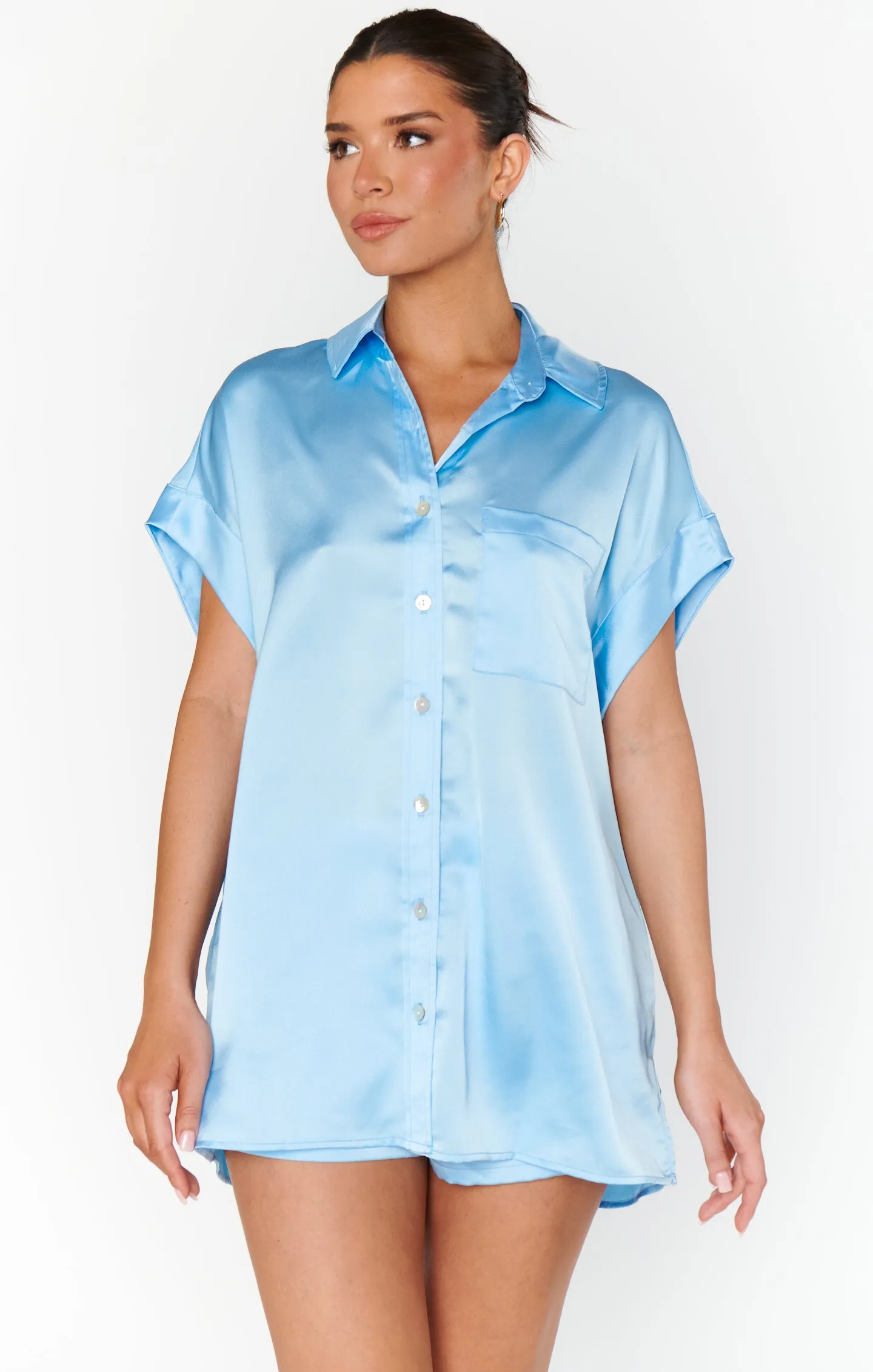 Best Day Button Up ~ Babyblauer Luxus-Satin