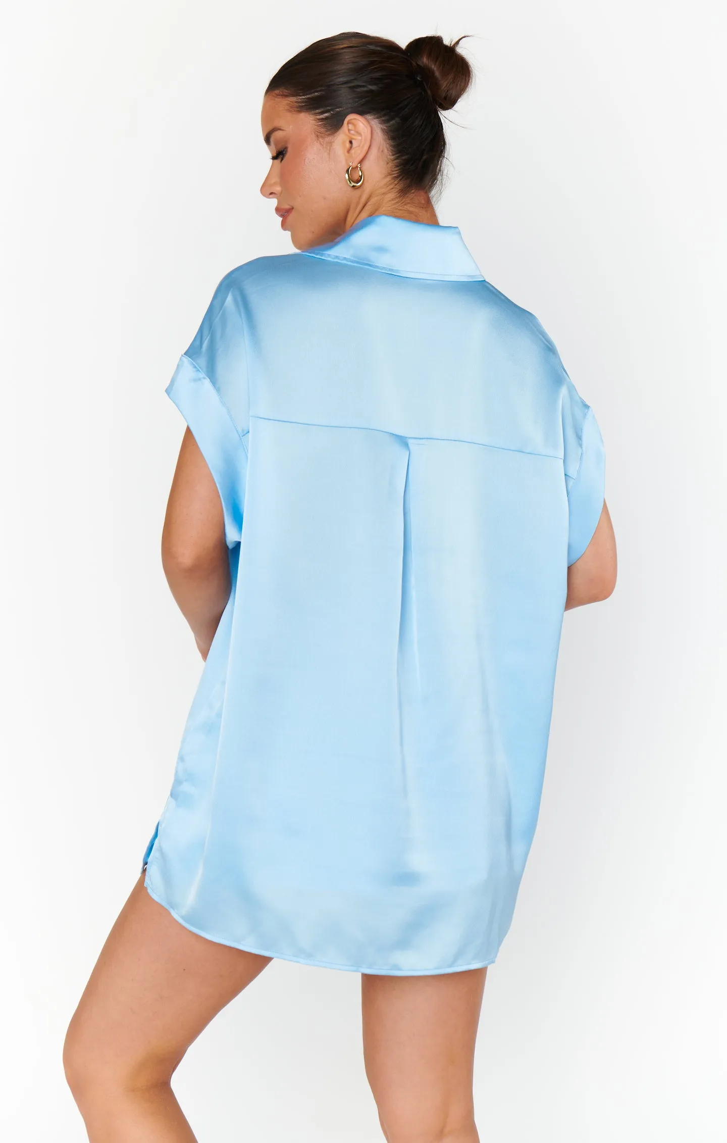 Best Day Button Up ~ Babyblauer Luxus-Satin