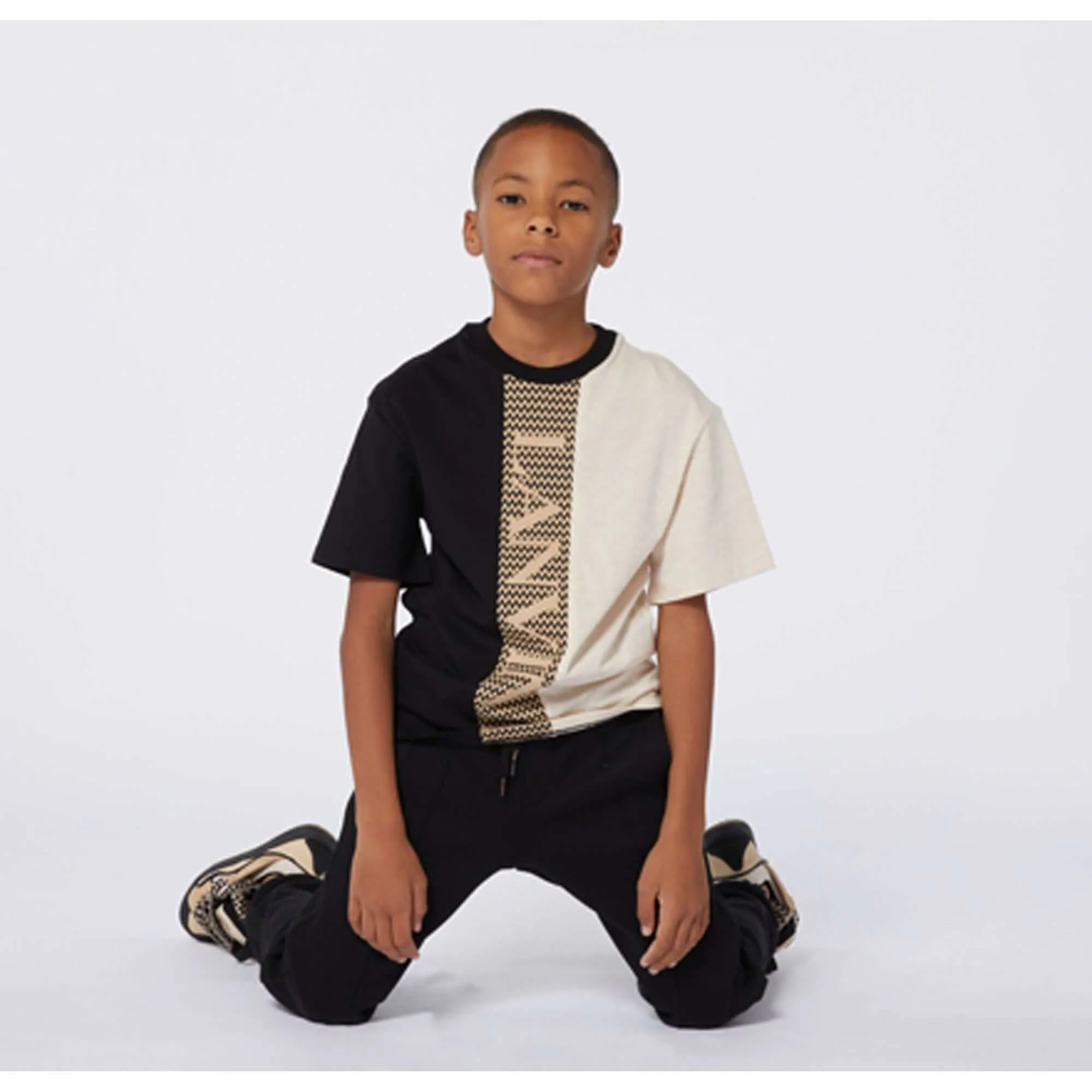 Jungen Beige Curb Logo T-Shirt