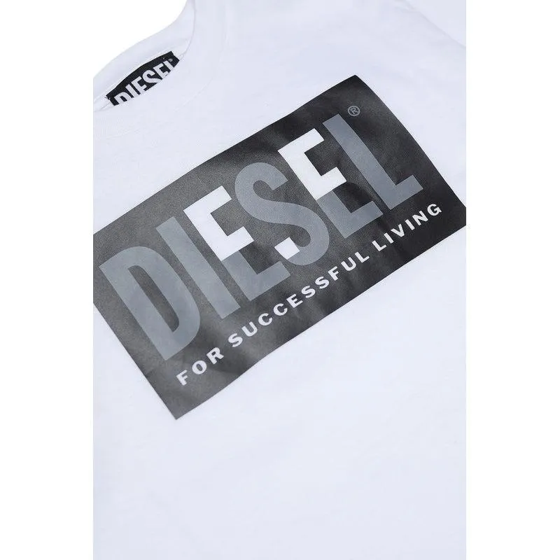 Jungen T-Shirt mit weißem Aufnäher-Logo