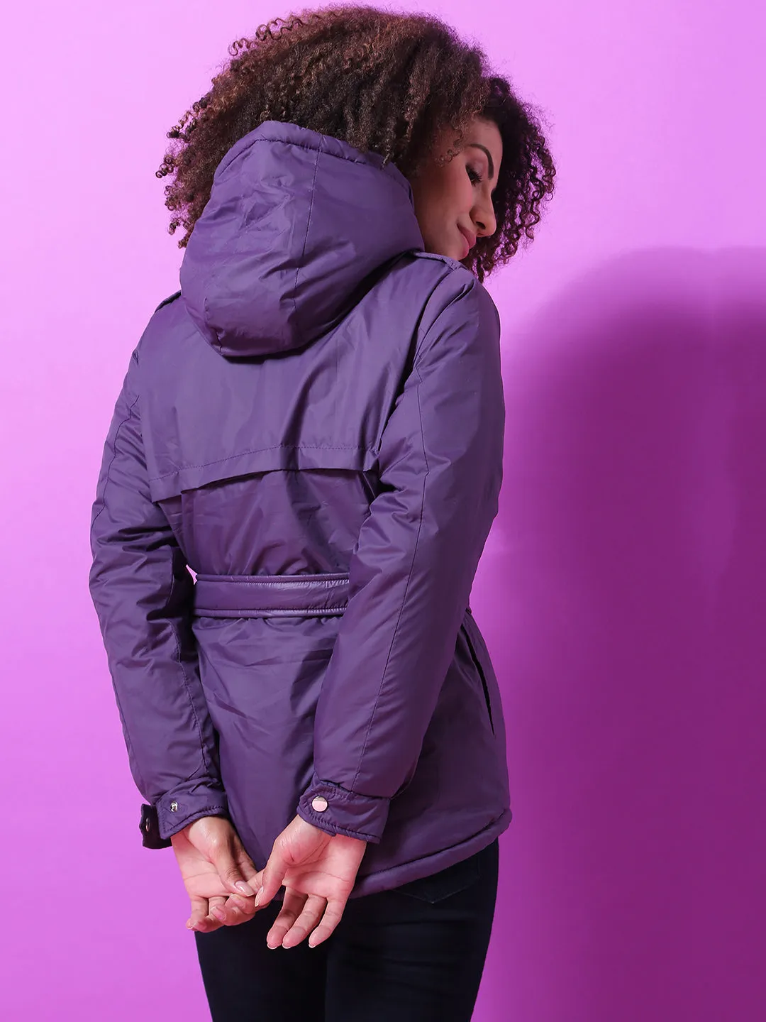 Campus Sutra Damen Solide Stilvolle Casual Bomberjacke
