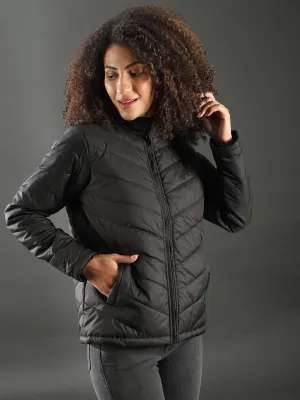 Campus Sutra Damen Solide Stilvolle Casual Bomberjacke