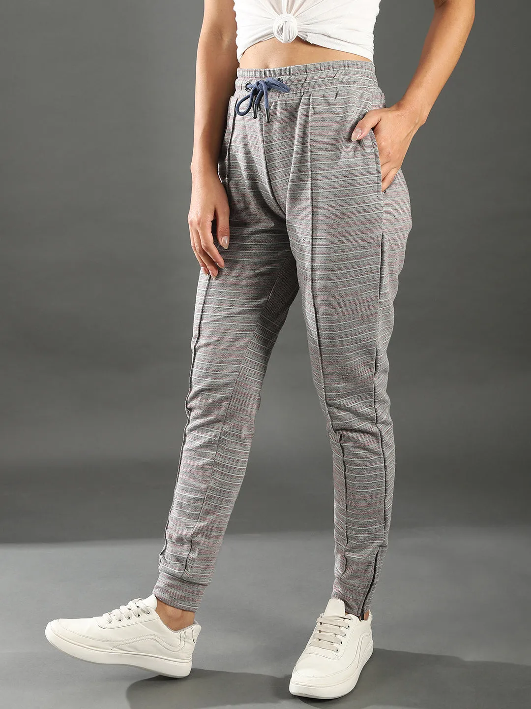 Campus Sutra Damen Stylishe Gestreifte Jogginghose