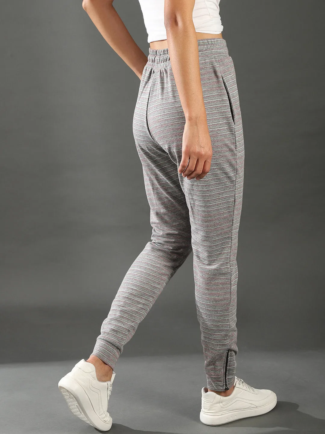 Campus Sutra Damen Stylishe Gestreifte Jogginghose