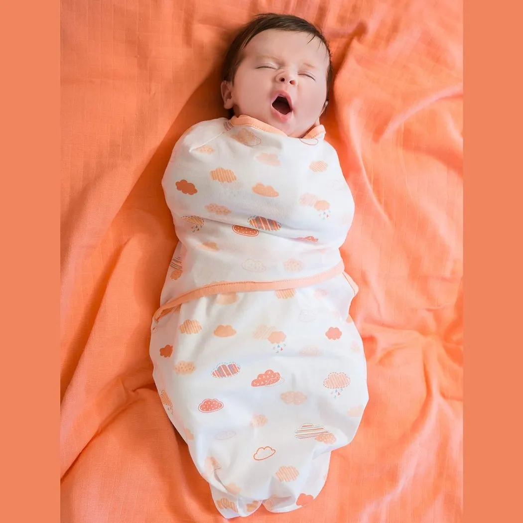 Clevamama Baby Wickeltuch zum Schlafen (Coral Clouds) Neugeborenen-Größe: 0-3 Monate