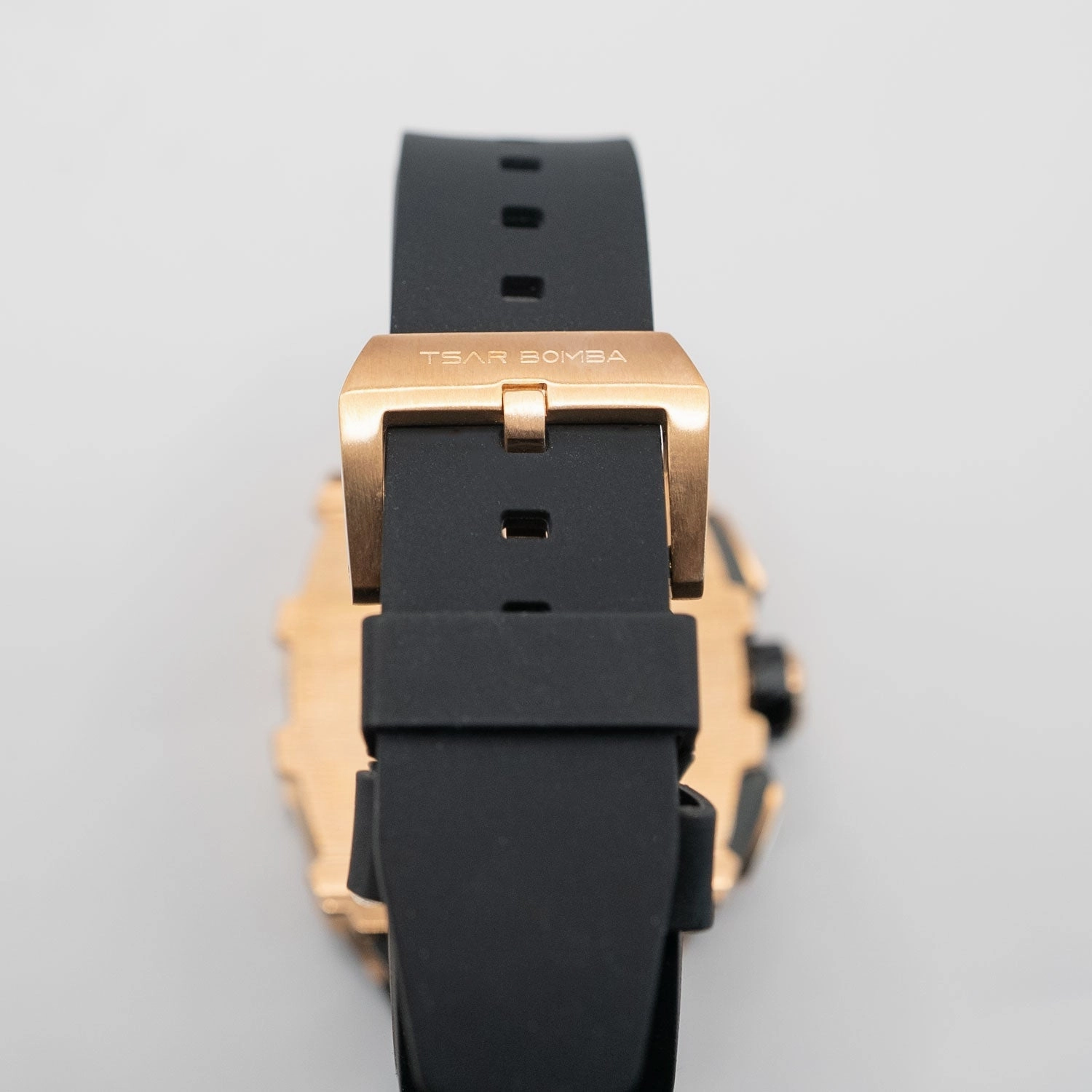 Elementar - TB8208A
