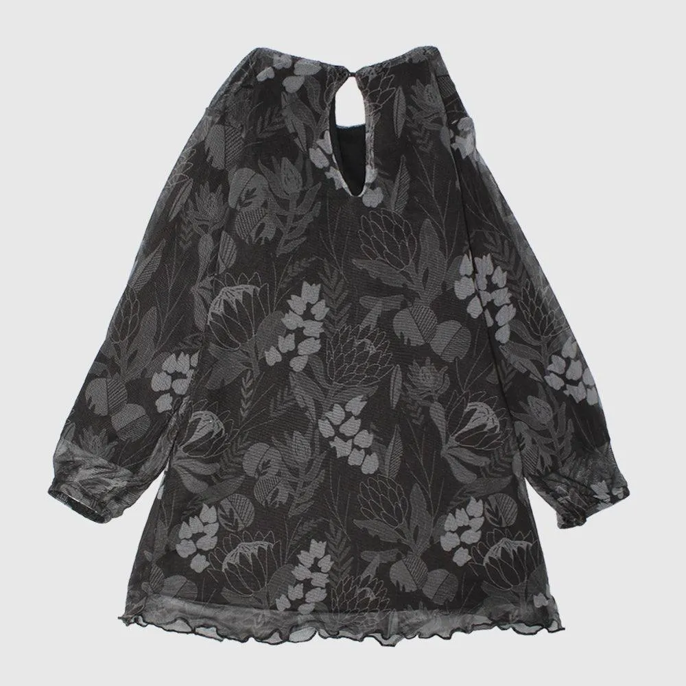 Blumiges Langarmkleid