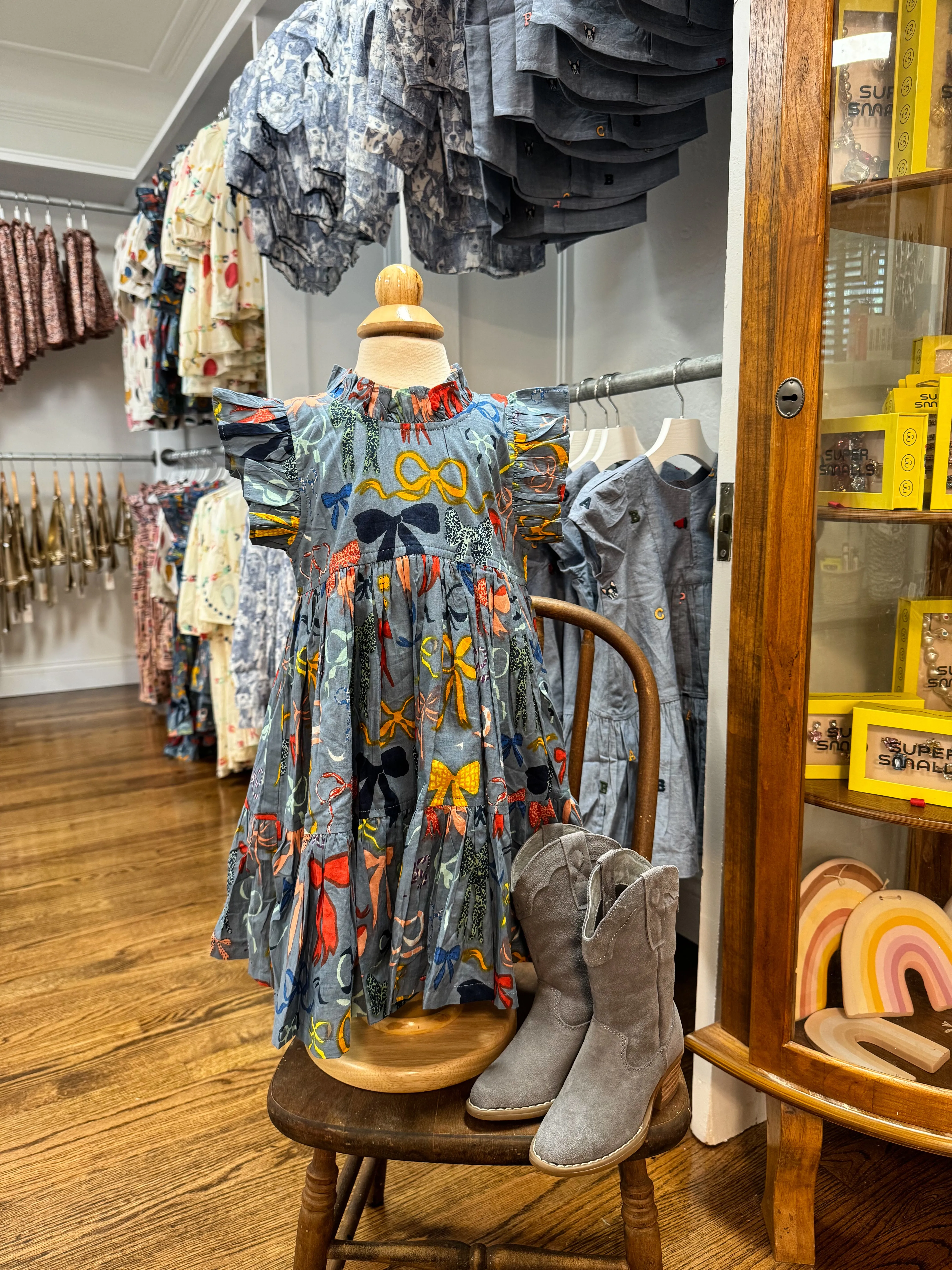 Mädchen Jennifer Kleid Schleifen auf Schleifen