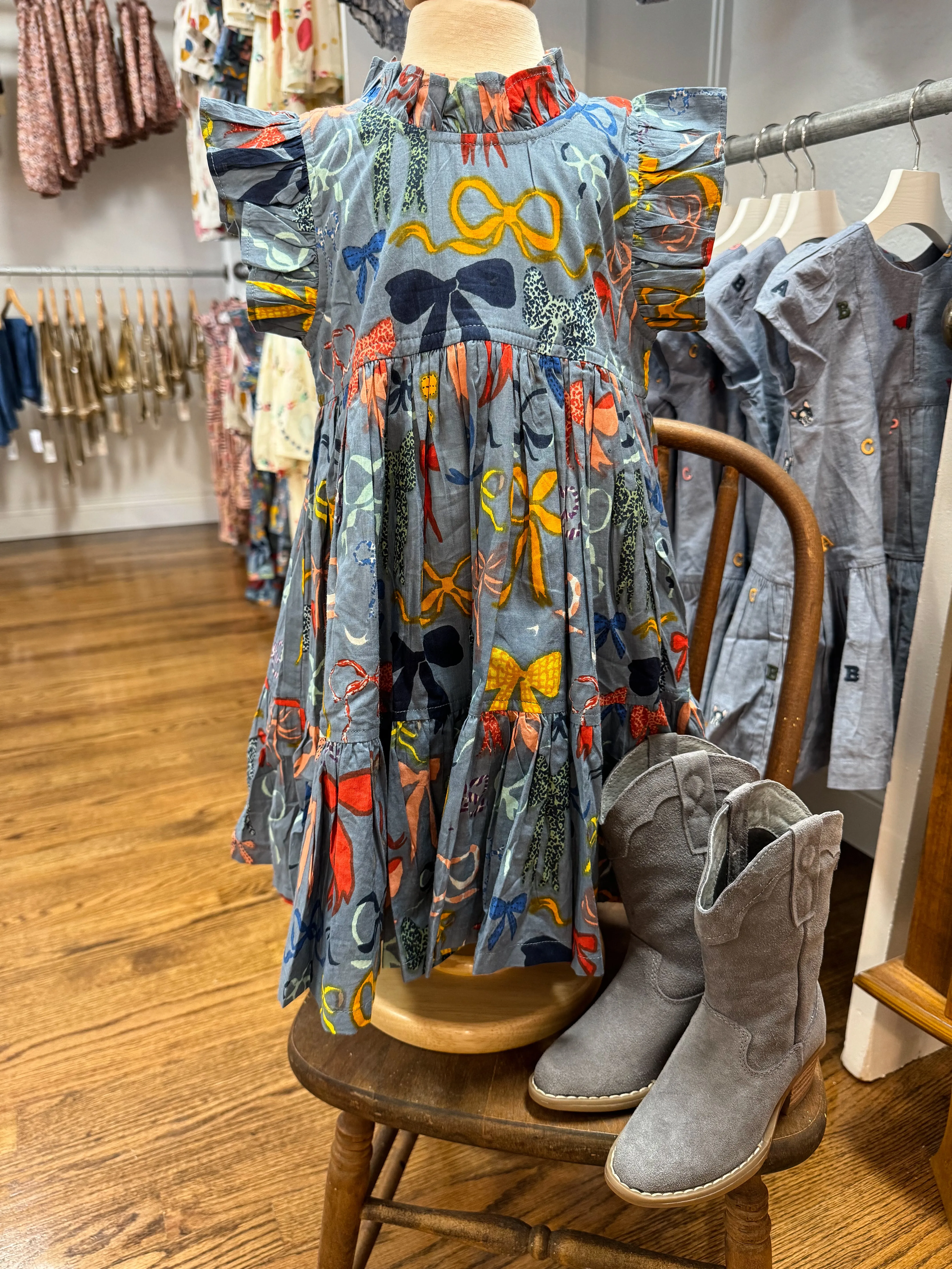 Mädchen Jennifer Kleid Schleifen auf Schleifen