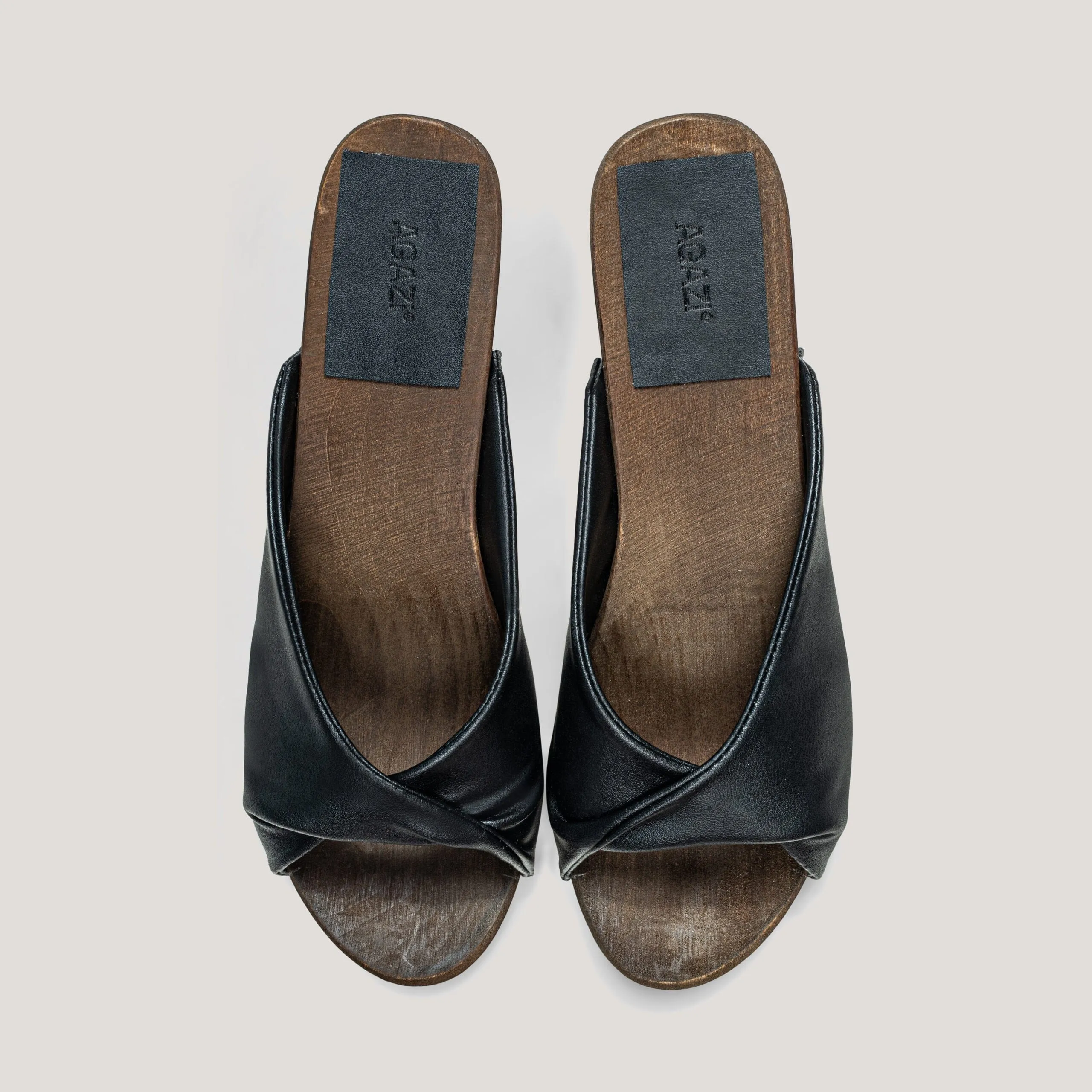 Grape Leder Vegane Holzschuhe | Schwarz