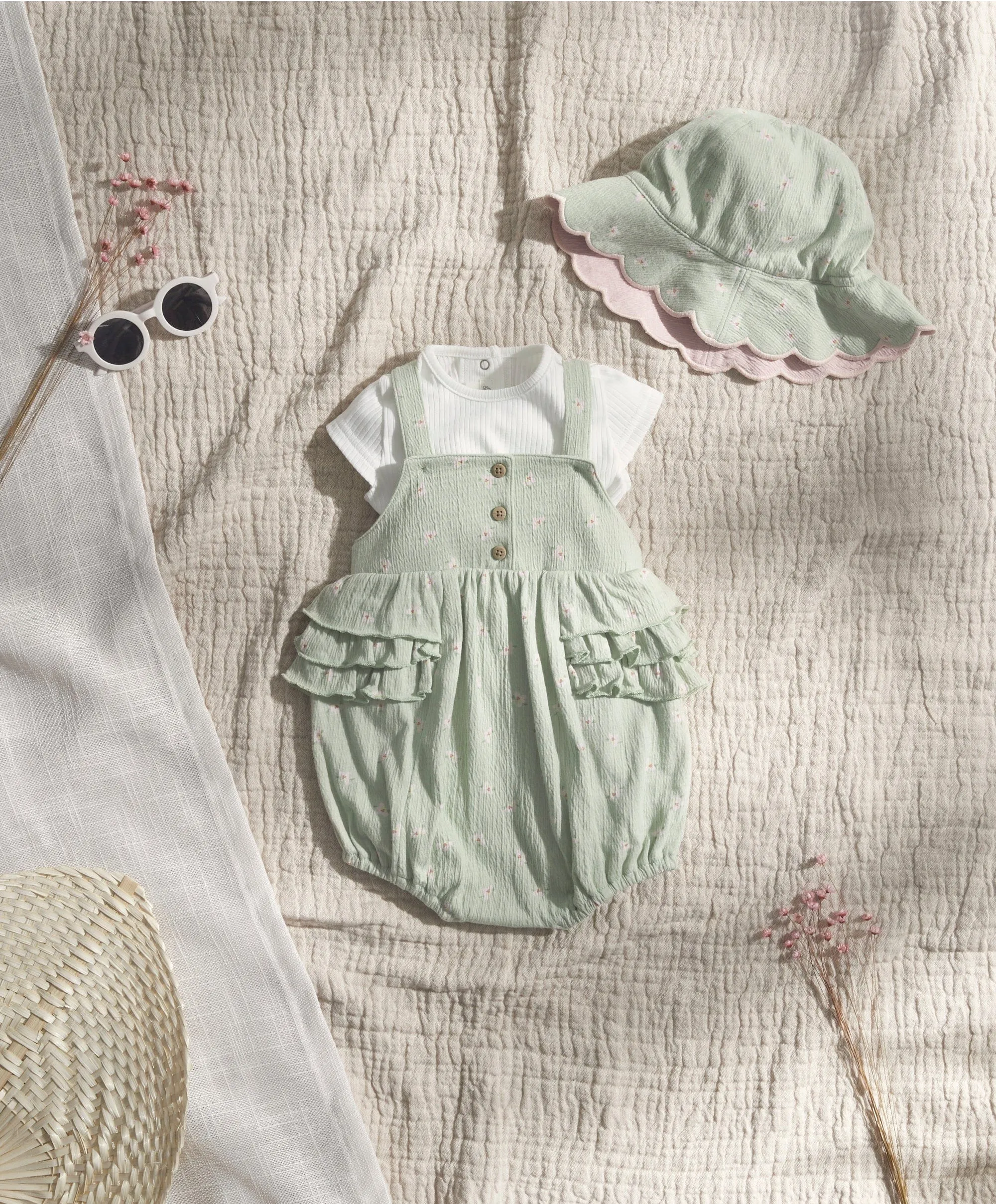 Hibiscus Kurzarm-Bodysuit & Overall-Outfit-Set Babykids Mamas & Papas