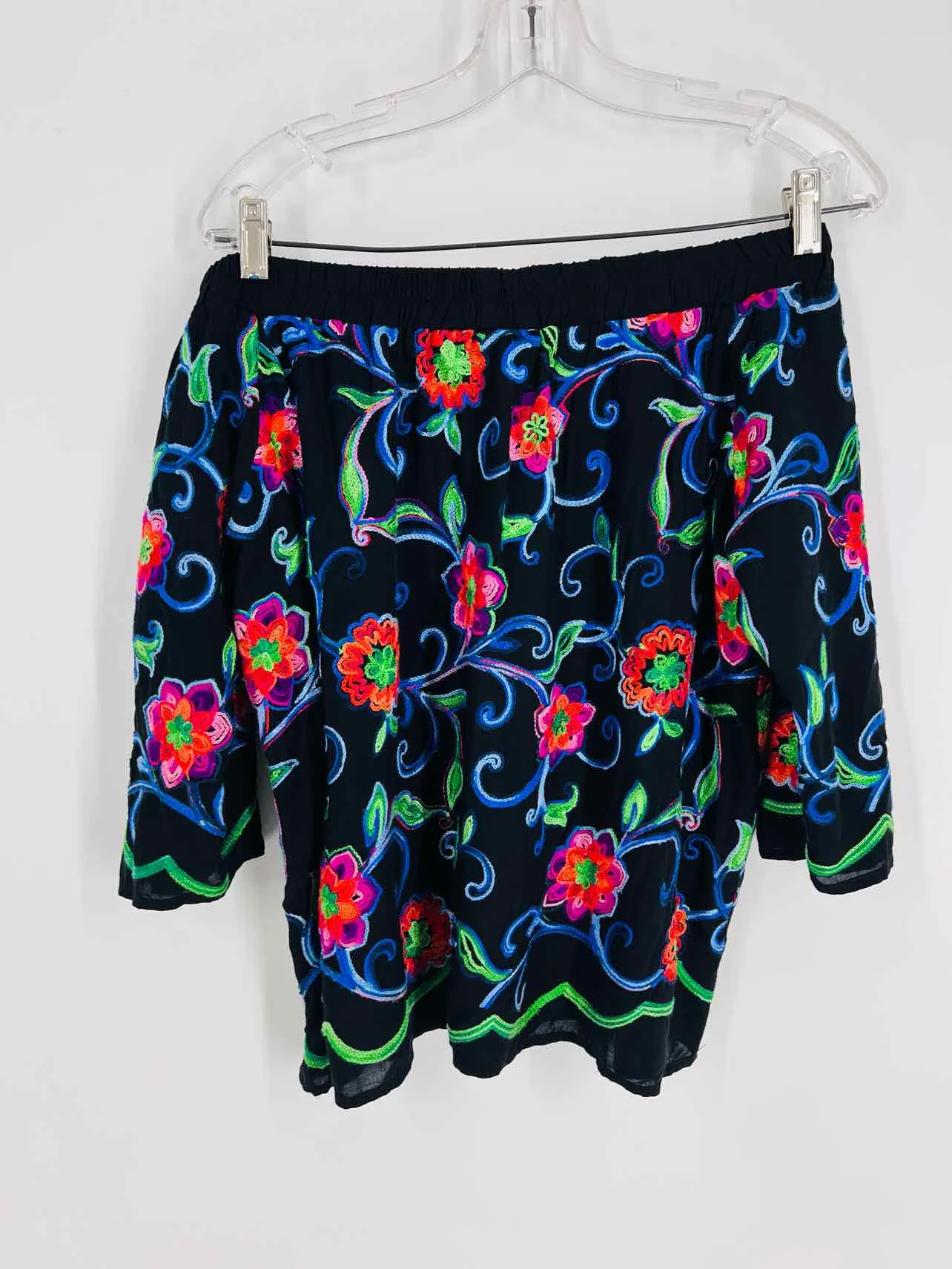 Karen Kane Größe L Schwarz/Mehrfarbig Blumen Bestickt NEU Tops Top mit 3/4-Ärmel
