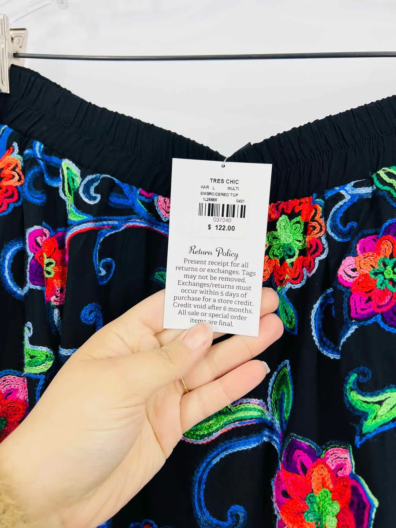 Karen Kane Größe L Schwarz/Mehrfarbig Blumen Bestickt NEU Tops Top mit 3/4-Ärmel