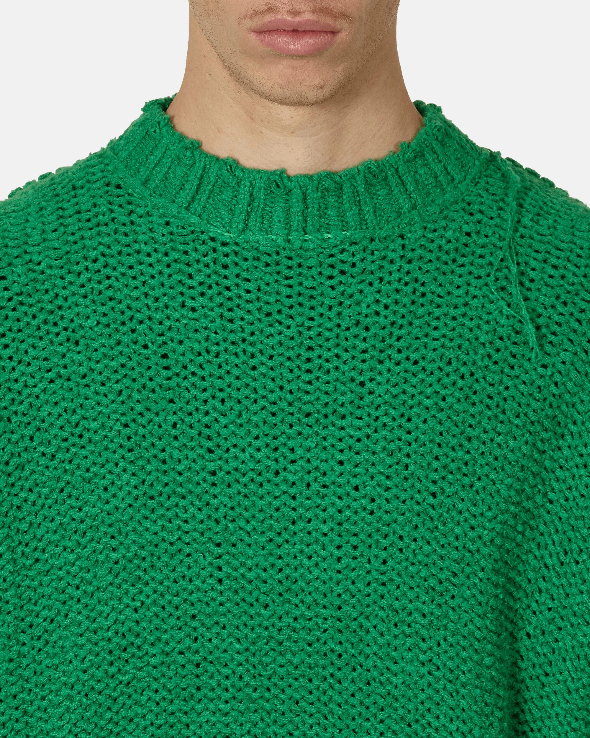 Gestrickter Pullover Grün
