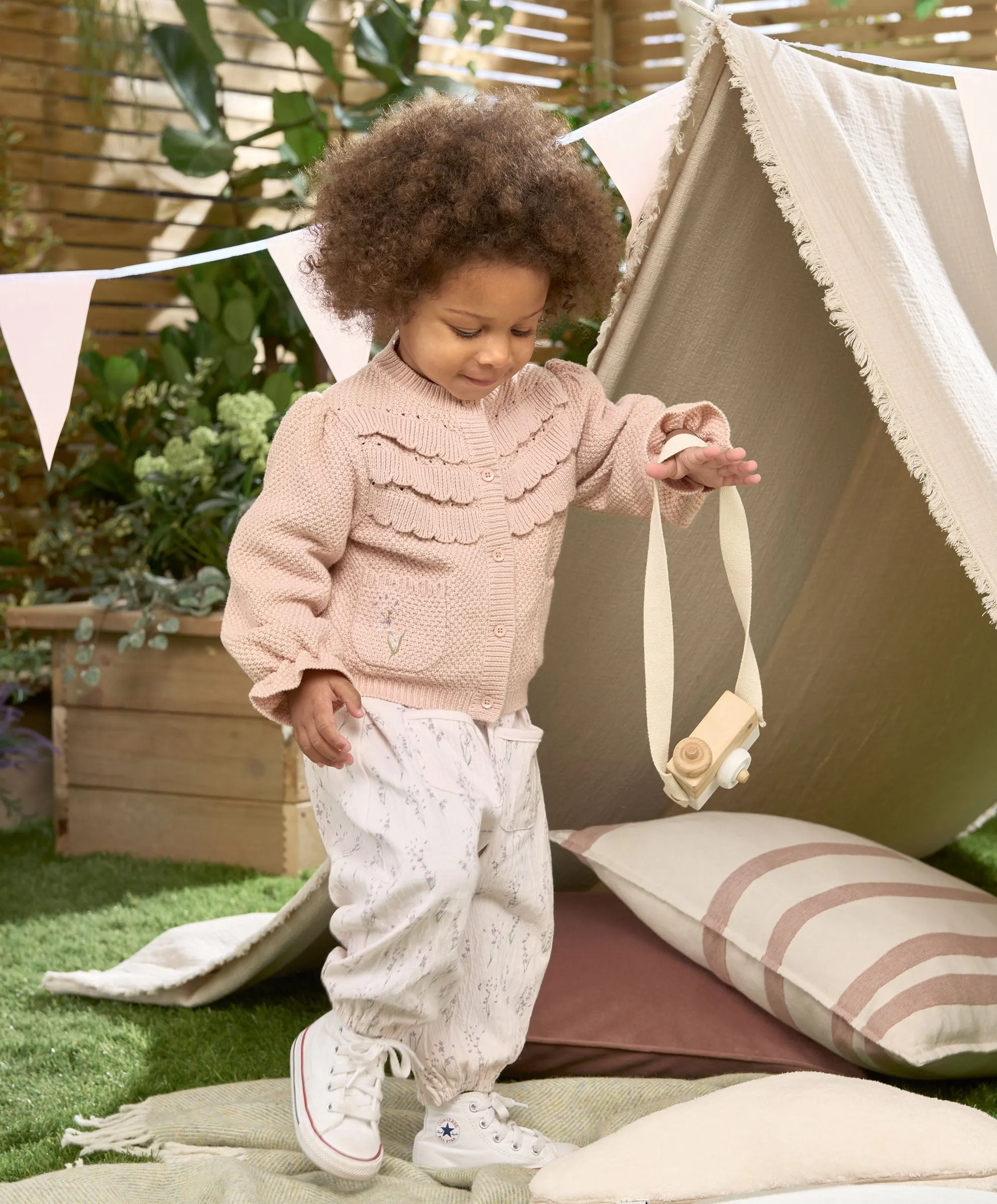 Lavendel bedruckter Übergrößen-Overall für Babys und Kinder von Mamas & Papas