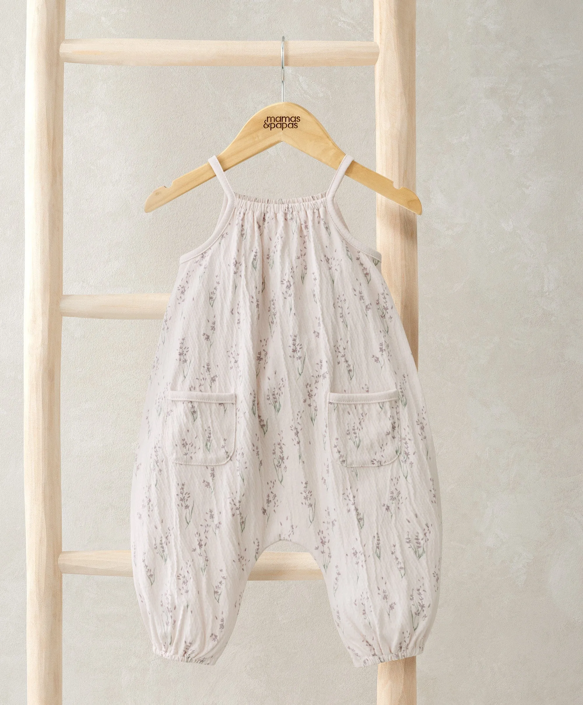 Lavendel bedruckter Übergrößen-Overall für Babys und Kinder von Mamas & Papas