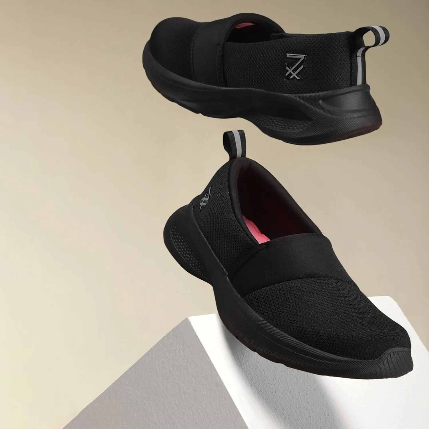 Leap7x Schwarze Freizeitschuhe ohne Schnürung für Damen TRINCY von Liberty