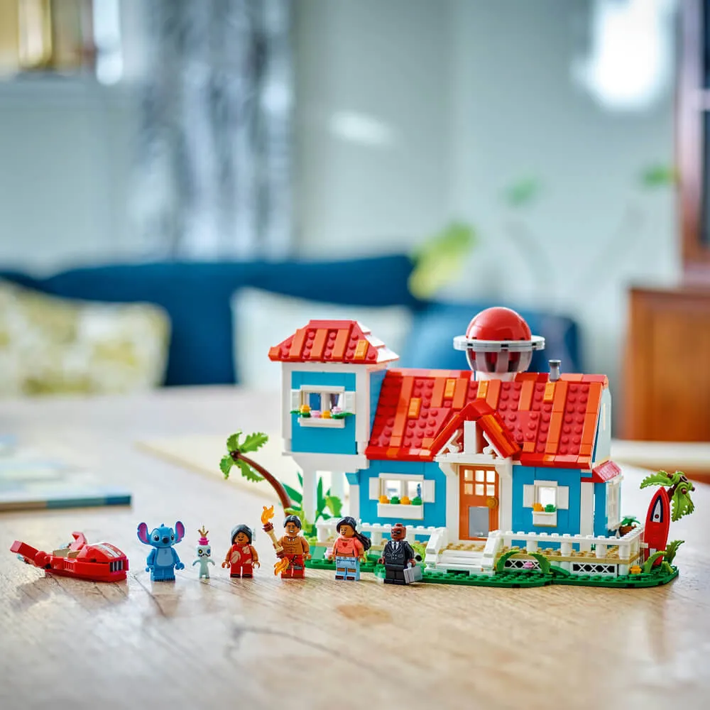 LEGO® Spielzeug LEGO® Disney Lilo und Stitch Strandhaus Bauset mit 834 Teilen (43268)