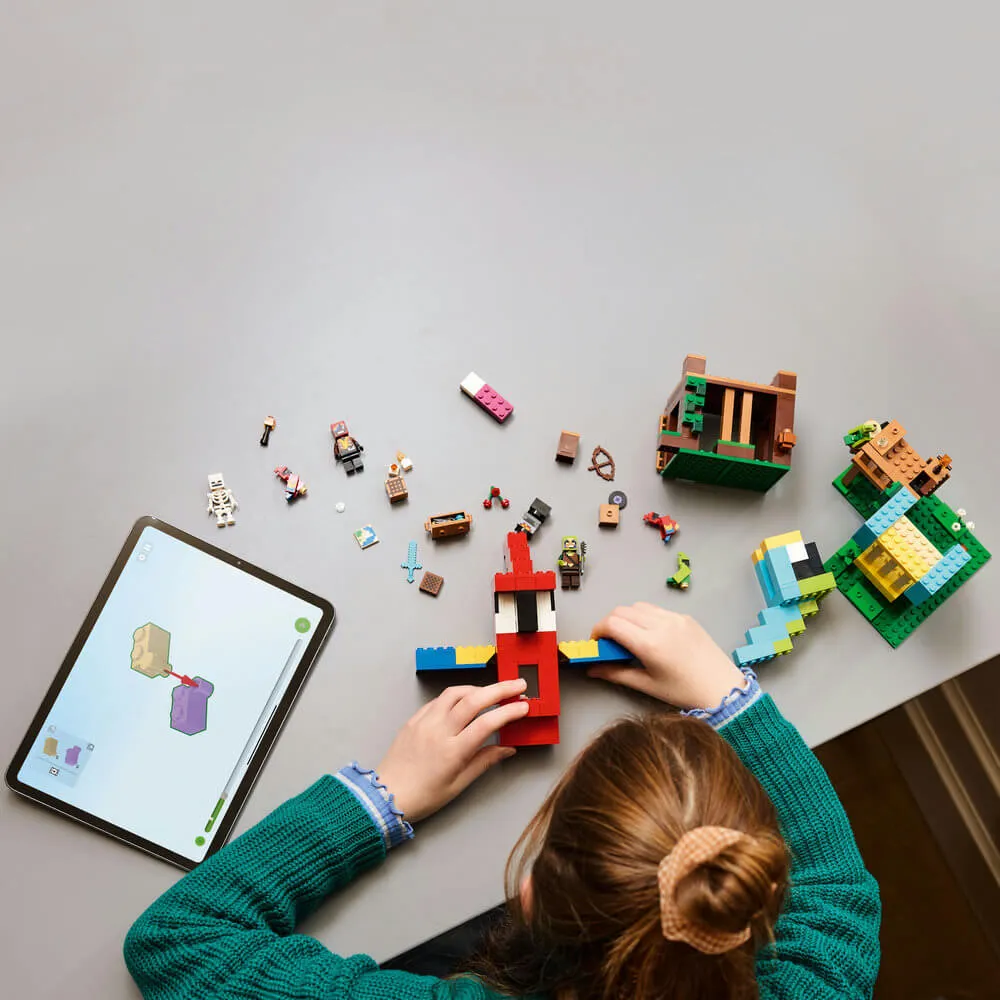LEGO® Spielzeug LEGO® Minecraft Die Papageienhäuser Bauset mit 535 Teilen (21282)