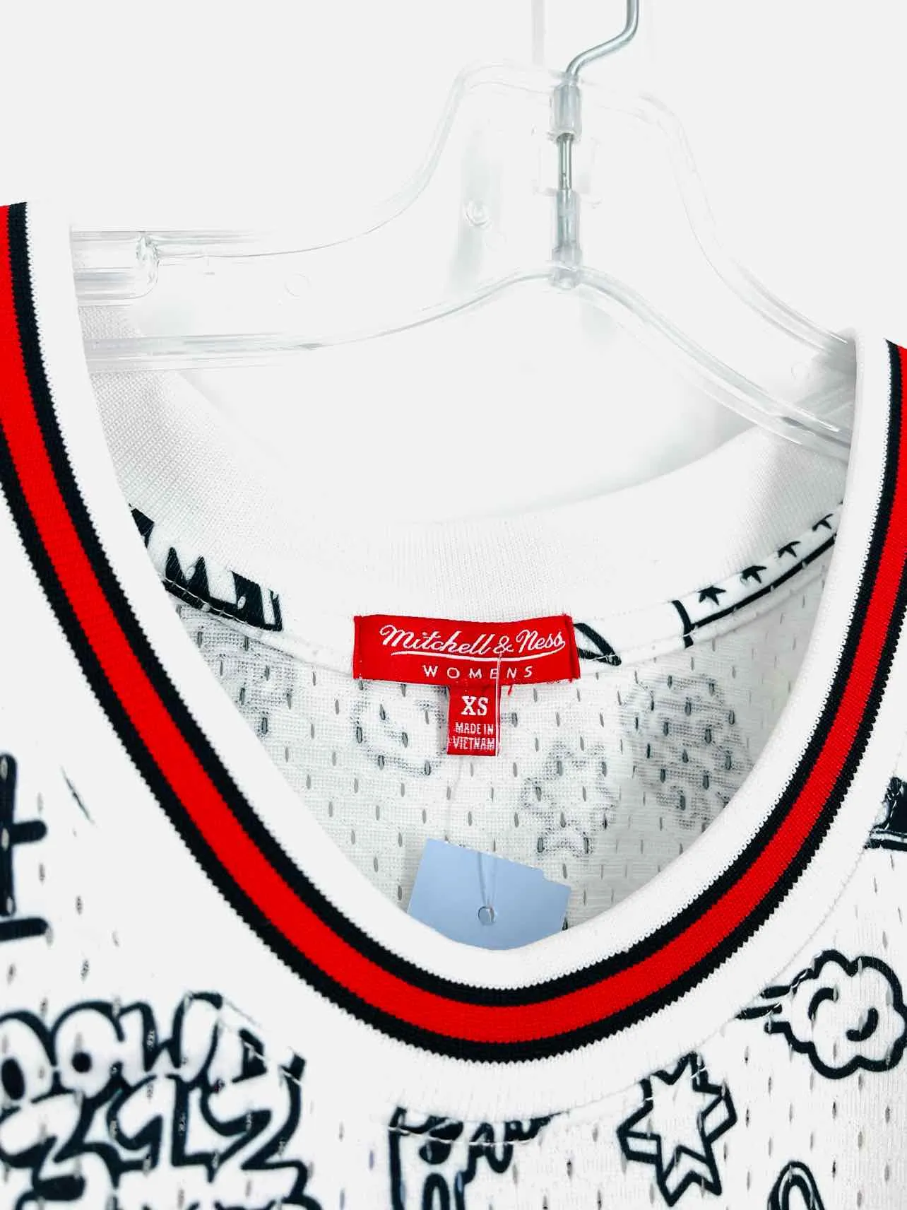 Mitchell & Ness Größe XS Weiß/Schwarz/Rot Druck Applikation Top Trikot