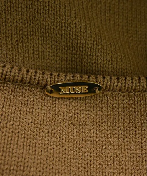 MUSE Sweaters der Zweiten Klasse