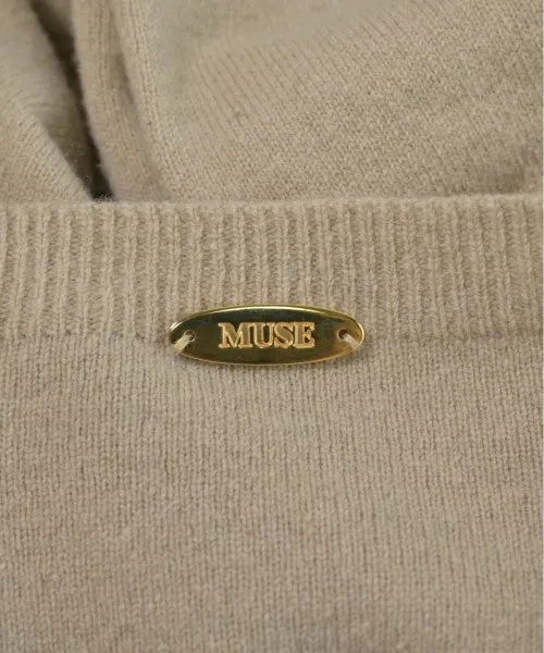 MUSE Sweaters der Zweiten Klasse