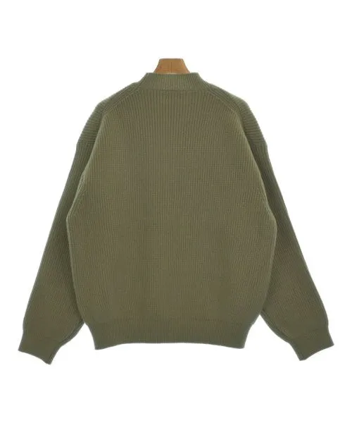 Name. Pullover