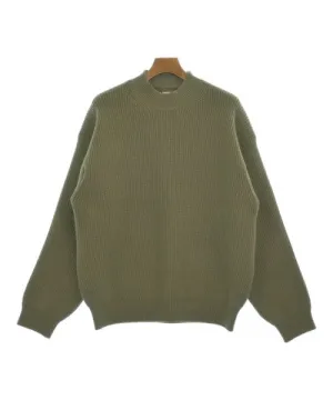 Name. Pullover