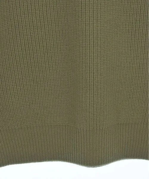 Name. Pullover