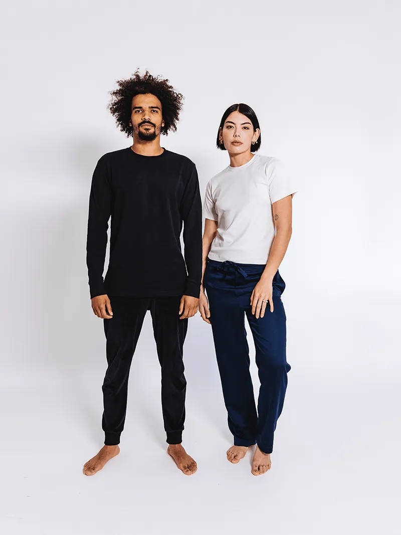 Bio-Baumwolle Unisex Langarm T-Shirt | Tiefschwarz