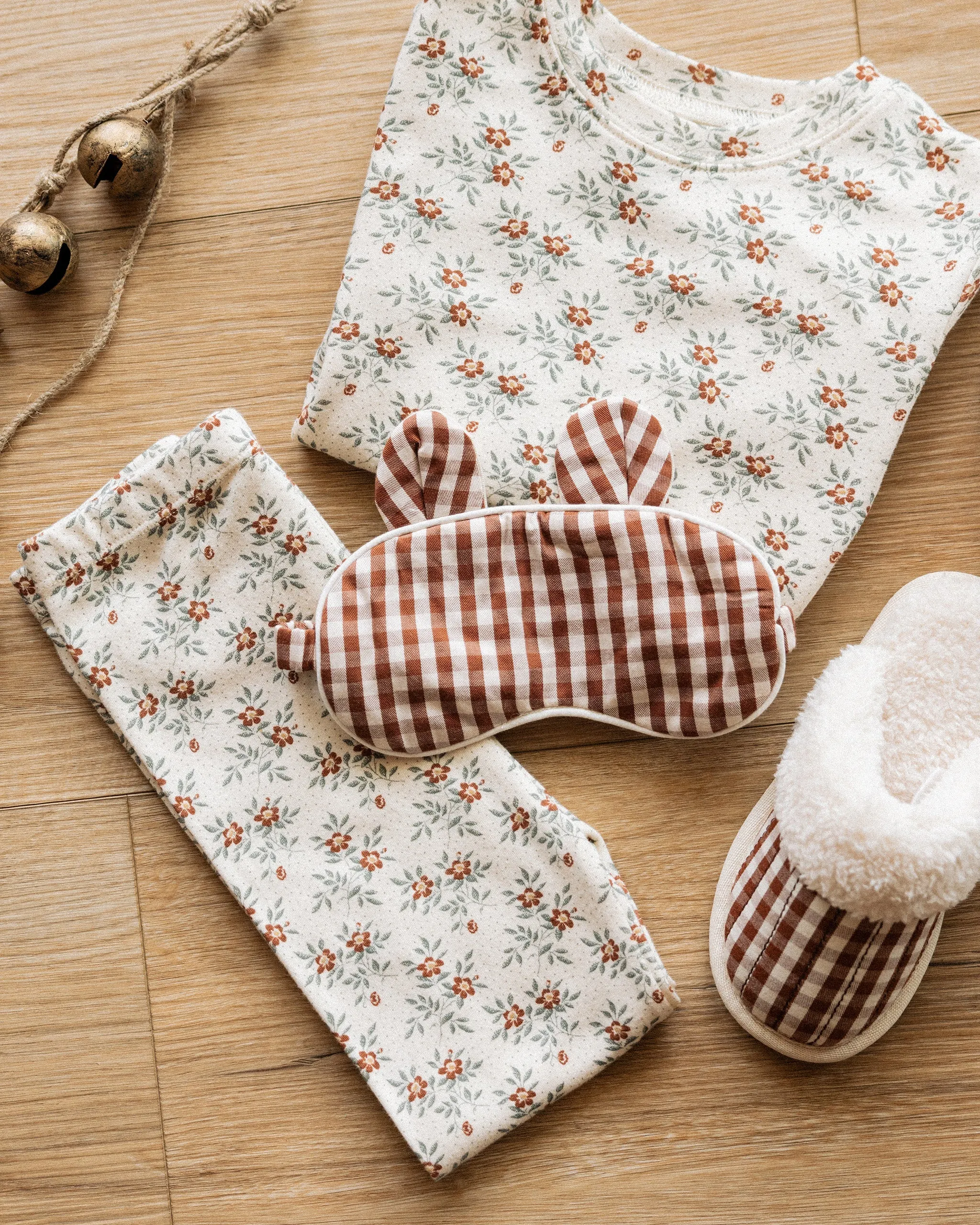 Rylee   Cru Babykids Bio Langarm-Pyjama-Set | Festliche Blumen