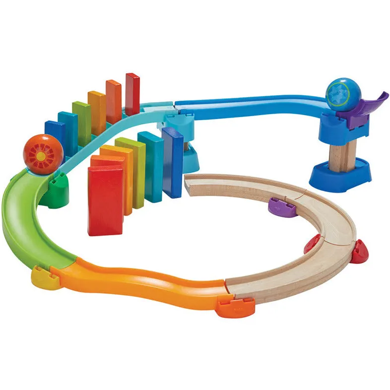 Spiralförmige Dominobahn