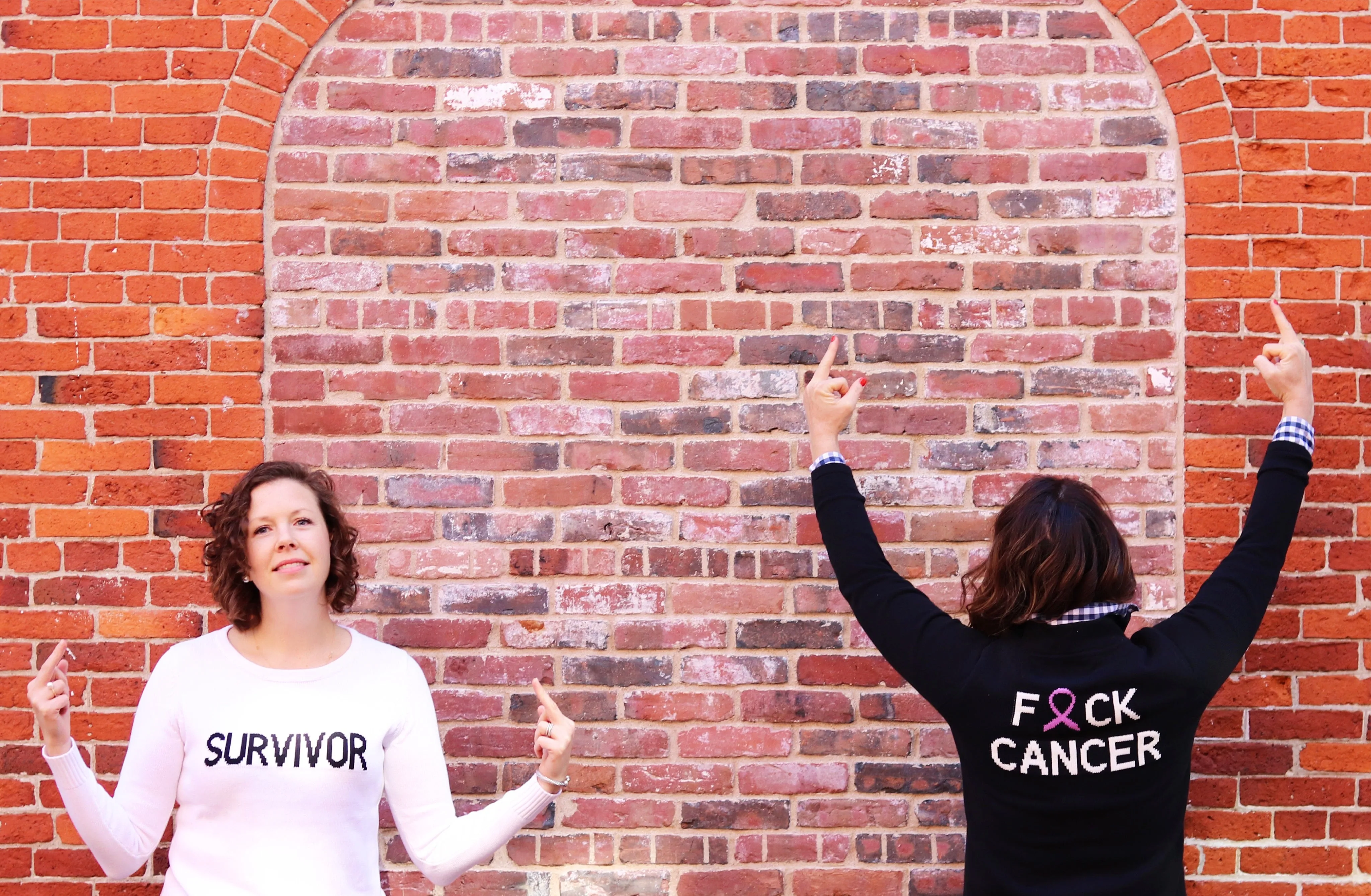 Survivor Pullover - 25% jedes Verkaufs geht an Runway For Recovery