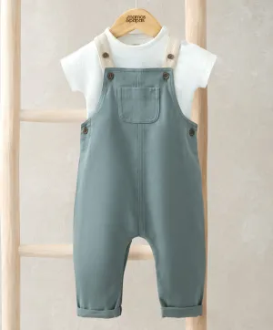 T-Shirt & Latzhosen-Outfit-Set - Blau Babykids Mamas & Papas
