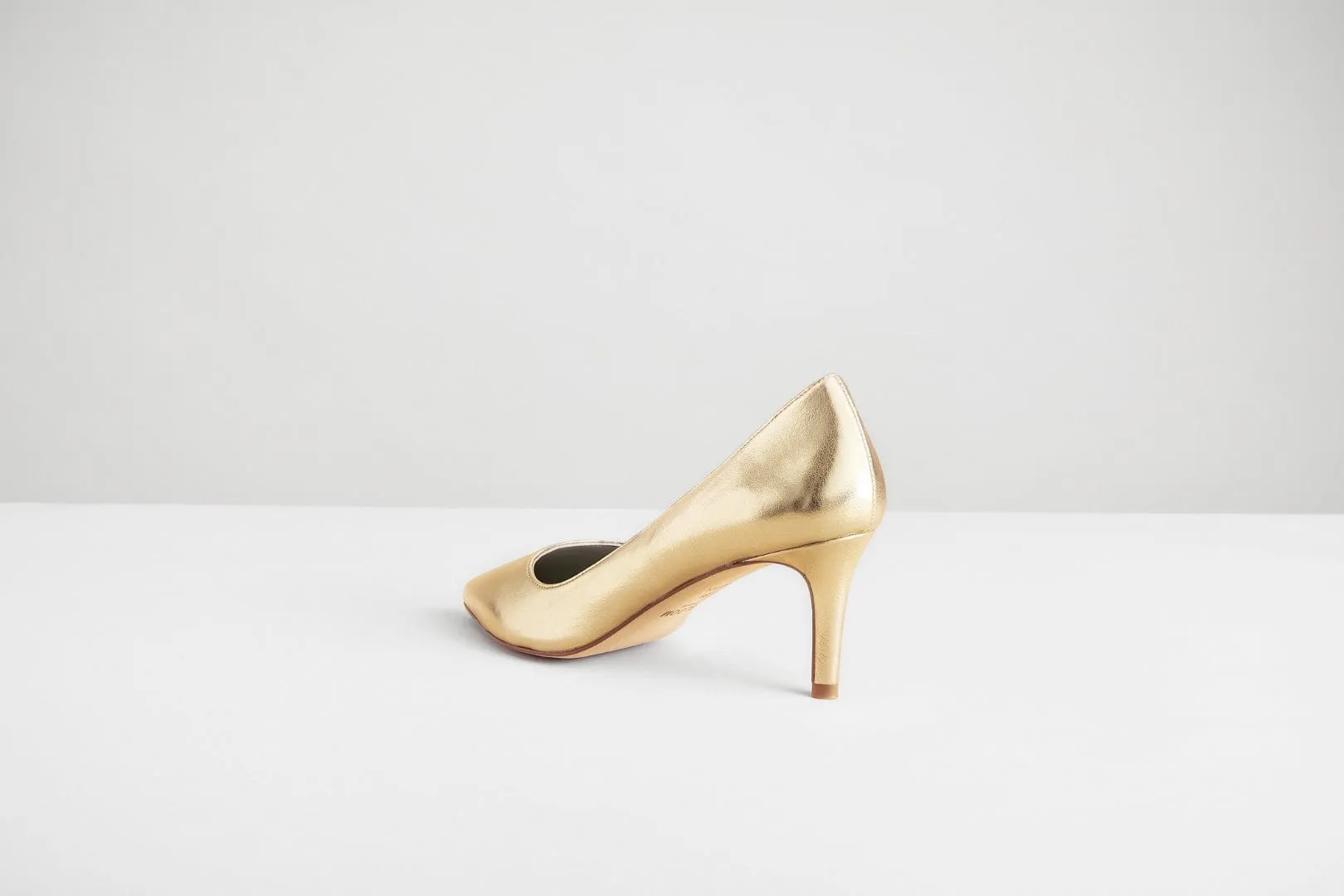 Vegane Leder-Pumps mit spitzer Spitze | Gold