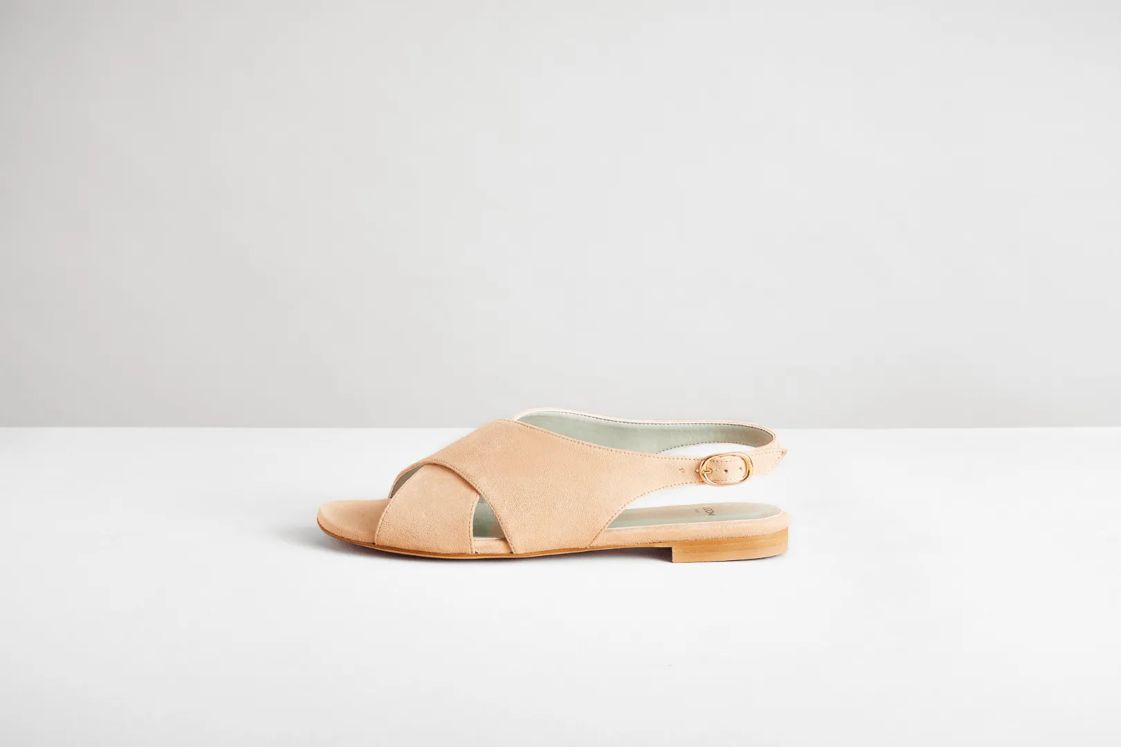 Vegane Wildleder-Crossover-Slingback-Sandalen | Nude