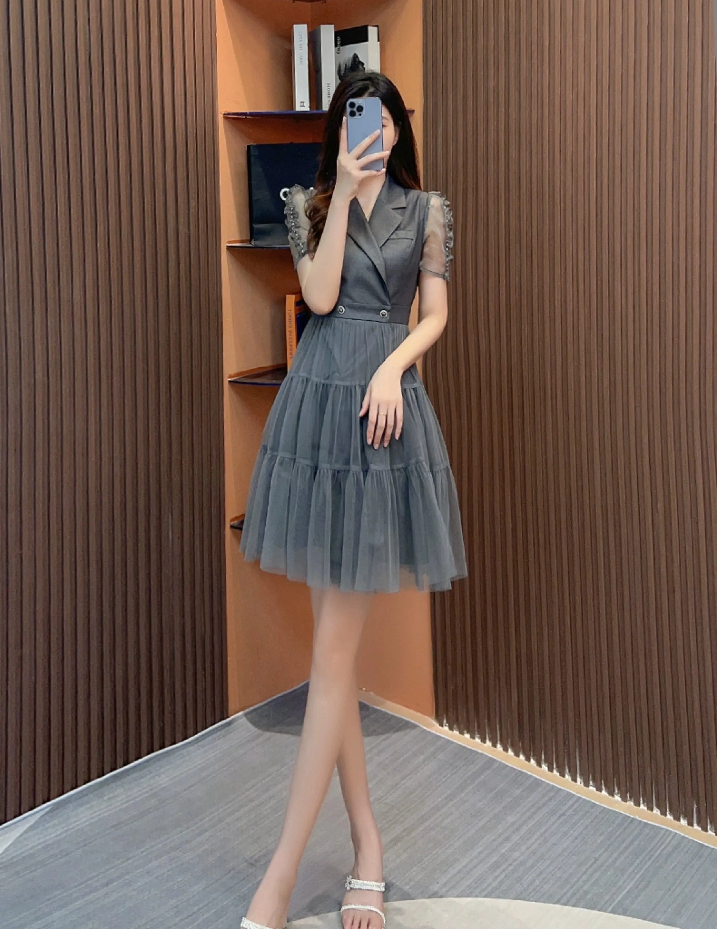 Damen Elegantes Kurzarmkleid mit Patchwork und Mesh-Einsätzen