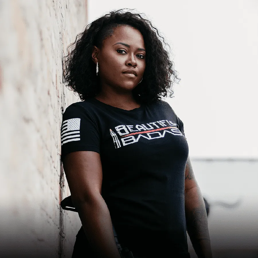 Frauen T-Shirt Schöne und Starke - Schwarz