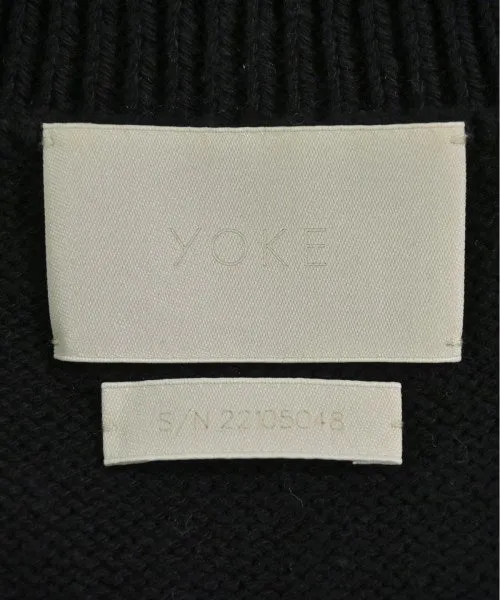 YOKE Pullover